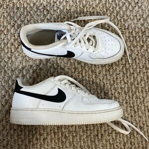 Nike Airforce 1 Size 7Y